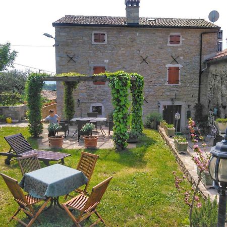 Al Merlo Olivo, Rural Istrian House Buje Exteriér fotografie