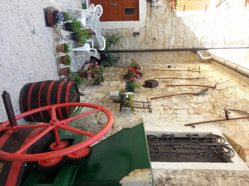Al Merlo Olivo, Rural Istrian House Buje Exteriér fotografie
